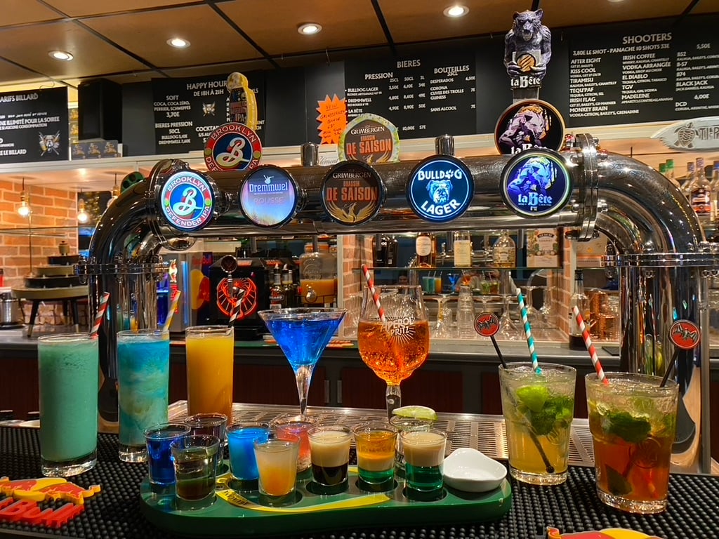 Bulldog Pub 1